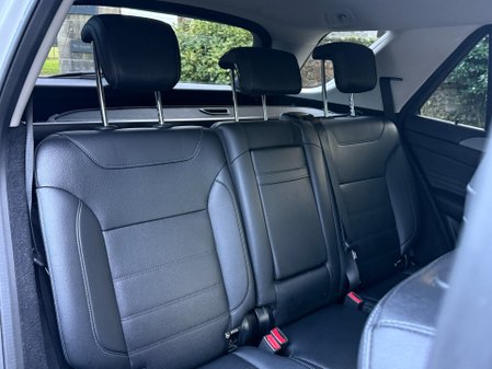 Mercedes-Benz GLE GLE 250 D 4MATIC AMG LINE 36