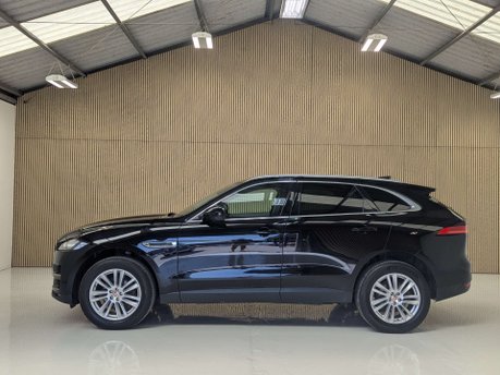 Jaguar F-Pace 2.0 F-PACE Portfolio AWD Auto 4WD 5dr 26