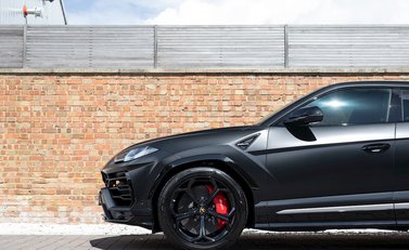 Lamborghini Urus 29