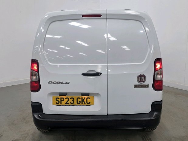 Fiat Doblo DOBLO L1 DIESEL 1.5 Blue HDi 650kg 100 Van 7