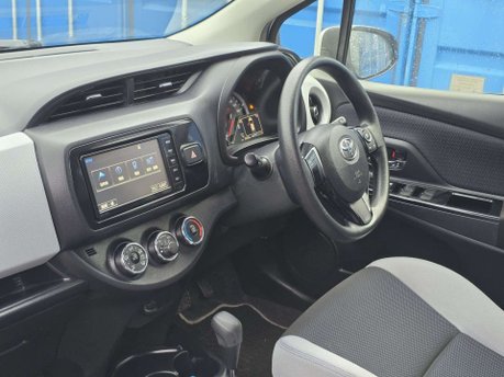 Toyota Yaris 1.33 Dual VVT-i Design Hatchback 5dr Petrol Multidrive S Euro 6 (99 ps) 22
