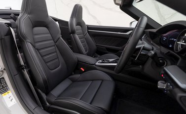 Porsche 911 Turbo Cabriolet (992) 12