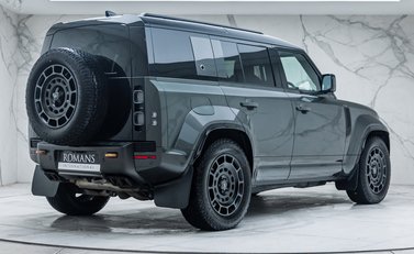 Land Rover Defender OCTA EDITION ONE 3