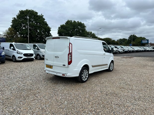 Ford Transit Custom SWB L1H1 Sport 155 Tdci Air Alloy Nav 1 OWNER NO VAT 7