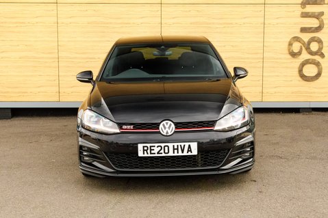 Volkswagen Golf GTI PERFORMANCE TSI DSG 5