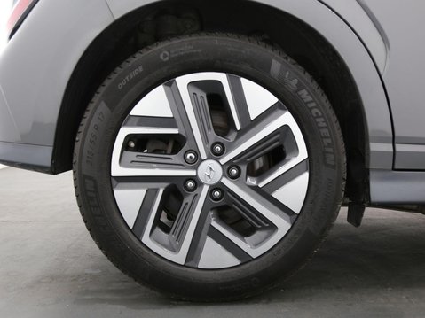 Hyundai KONA 39kWh Premium Auto 5dr (10.5kW Charger) 26