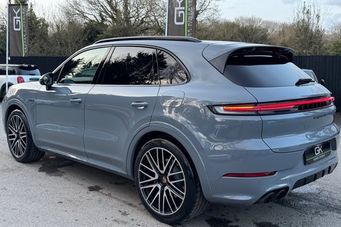 Porsche Cayenne V6 S E-HYBRID BLACK EDITION - PANORAMIC ROOF - AS NEW CONDITION 2