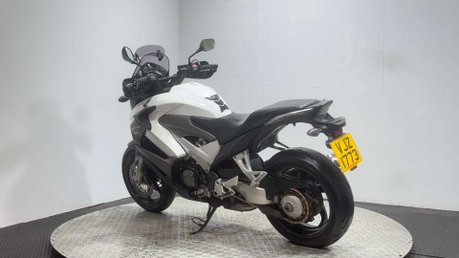 Honda VFR 2011 ONLY 22K NEW MOT SERVICED TOP BOX TOURER 800CC 6