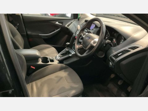 Ford Focus 1.6 TDCi Titanium Navigator Hatchback 5dr Diesel Manual Euro 5 (s/s) (115 p 9
