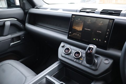 Land Rover Defender 110 2026 Model HARD TOP X-DYNAMIC HSE styled by seeker Rear seats  34