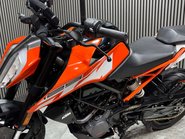 KTM Duke 2017 17K NEW MOT 125CC 15BHP NAKED BIKE 24