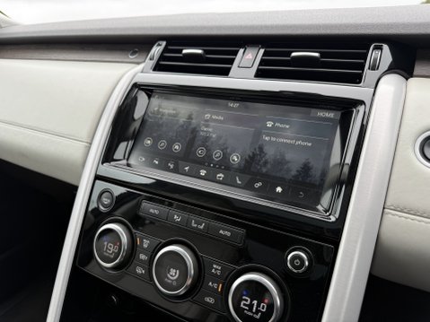 Land Rover Discovery TD6 HSE LUXURY 37