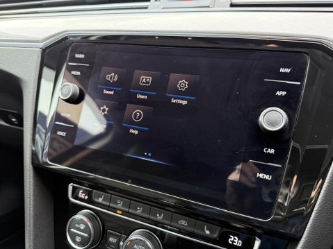 Volkswagen Passat 1.4 TSI 13kWh GTE Saloon 4dr Petrol Plug-in Hybrid DSG Euro 6 (s/s) (218 ps 40