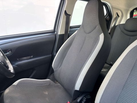 Toyota Aygo 1.0 Aygo X-Play TSS VVT-i 5dr 42