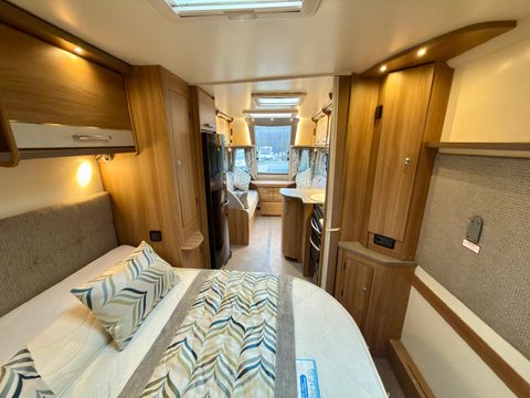 Bailey Pegasus Brindisi GT70 23