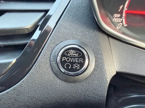 Ford Fiesta 1.6T ST-3 [NAV] 14