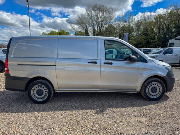 Mercedes-Benz Vito AUTO LWB L2H1 Low Roof Progressive 114 Camera EURO 6 5