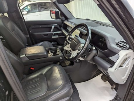 Land Rover Defender 2.0 Defender X-Dynamic HSE PHEV Auto 4WD 5dr 47