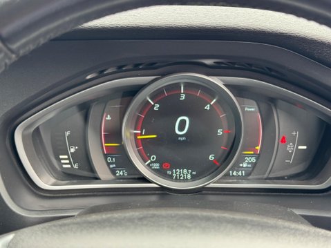 Volvo V40 2.0 D2 SE Lux Euro 6 (s/s) 5dr 35