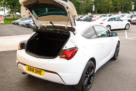 Vauxhall Astra GTC LIMITED EDITION S/S 34