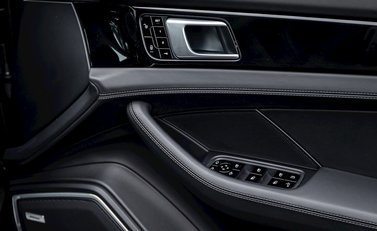 Porsche Panamera Turbo S E-Hybrid 23