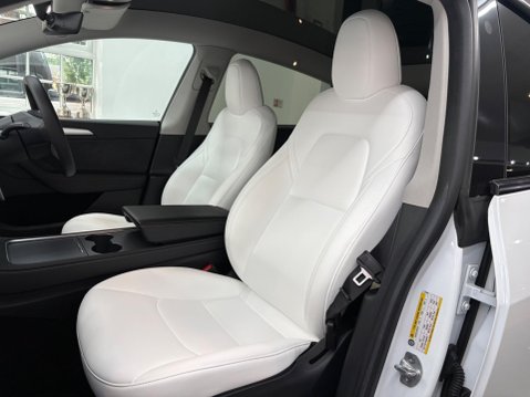 Tesla Model Y Auto RWD 5dr 18