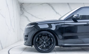 Land Rover Range Rover Sport P530 First Edition 36