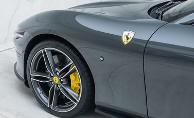 Ferrari Roma SPIDER 32