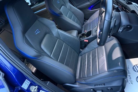 Volkswagen Golf R TSI 4MOTION DSG -AKRAPOVIC -PERFORMANCE PACK -CARBON LEATHER -HEATED S/W 31