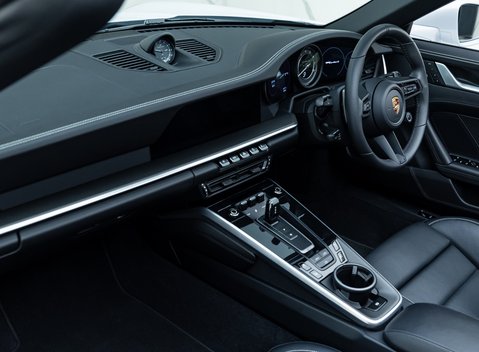 Porsche 911 Turbo S Cabriolet (992) 21