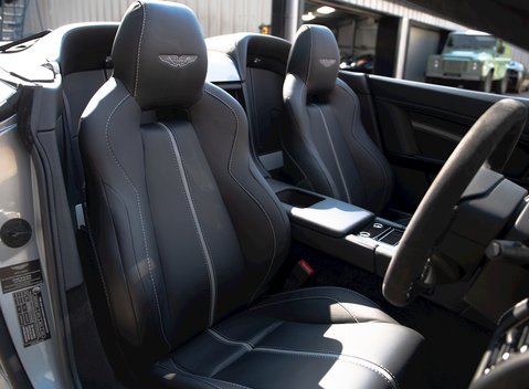 Aston Martin V12 Vantage S Roadster 14