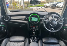Mini Hatch COOPER EXCLUSIVE 5 DOOR AUTOMATIC 37