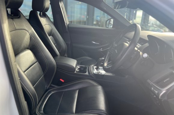 Jaguar E-Pace R-DYNAMIC SE 16