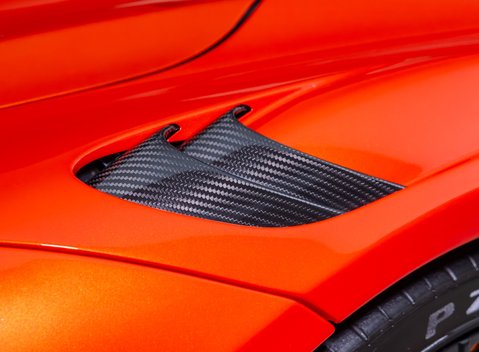 McLaren 765LT Spider 40