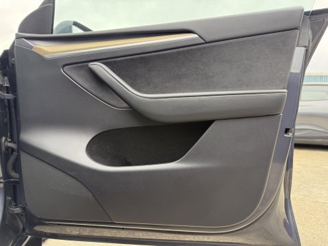 Tesla Model Y SUV 5dr Electric Auto RWD (346 ps) 32