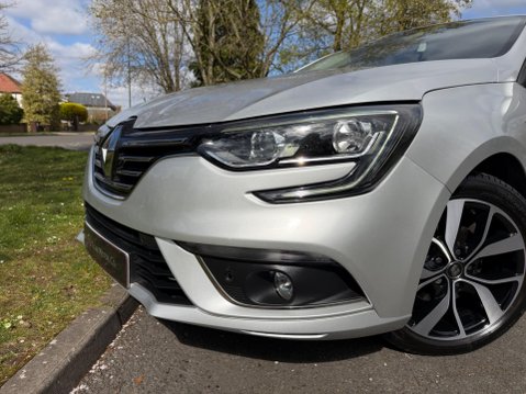 Renault Megane 1.3 TCe Iconic EDC Euro 6 (s/s) 5dr 40