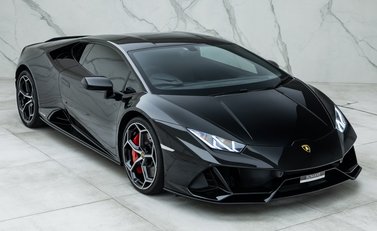 Lamborghini Huracan LP640-4 EVO 8