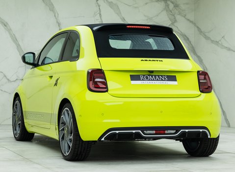 Abarth 500e Scorpionissima Cabrio 8