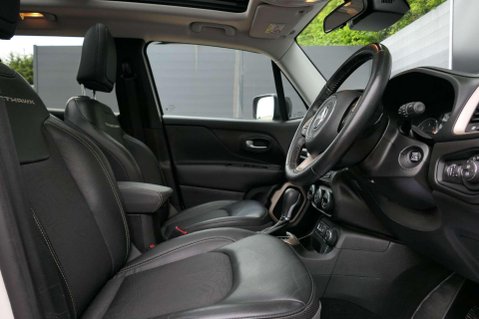 Jeep Renegade M-JET DESERT HAWK 18