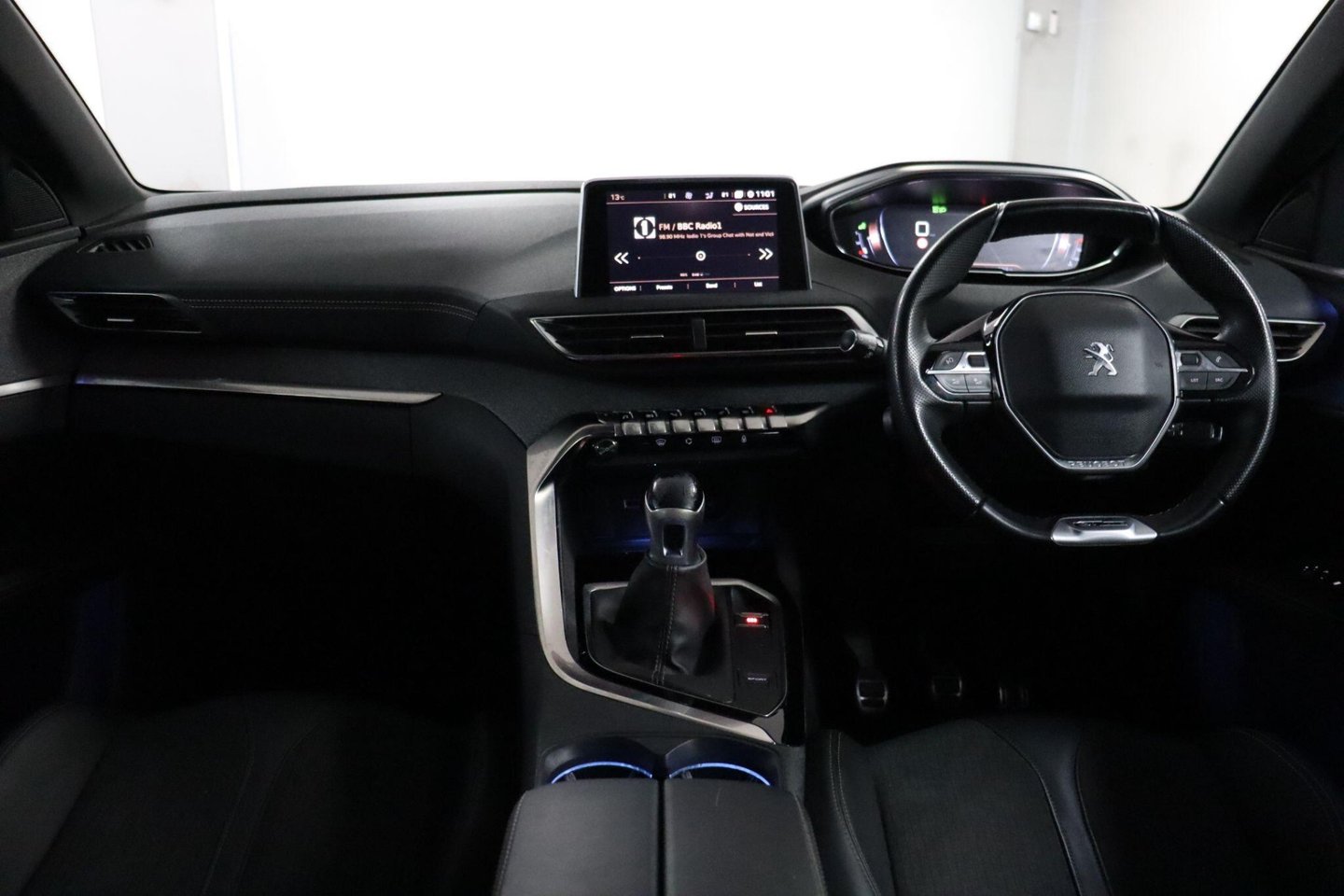 2019 Peugeot 3008 — image 27