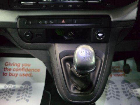 Peugeot Traveller 2.0 BlueHDi Allure Standard MPV MWB Euro 6 (s/s) 5dr (SNav) 23