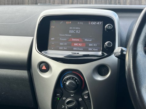 Toyota Aygo VVT-I X-PLAY X-SHIFT 12