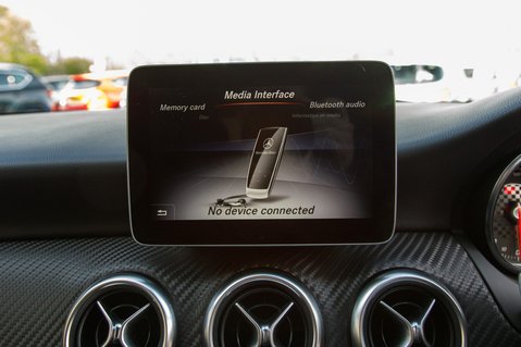 Mercedes-Benz A Class A 200 AMG LINE EXECUTIVE 26