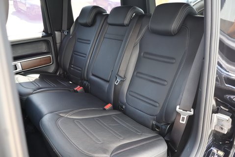 Mercedes-Benz G Series 2109 G 350 D 4MATIC AMG LINE PREMIUM MATT BLACK WRAPP 20