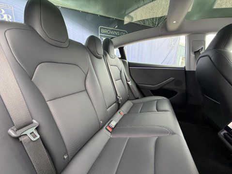 Tesla Model 3 Saloon 4dr Electric Auto RWD (208 ps) 26
