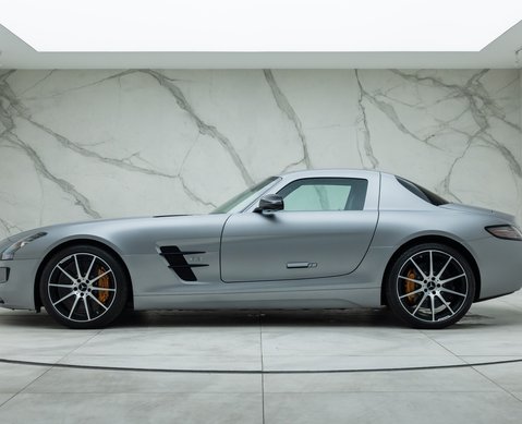 Mercedes-Benz SLS AMG GT 