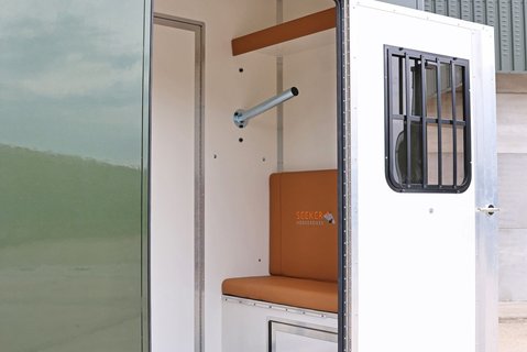 Renault Master BRAND NEW 3.5 TON STALLION BUILD EXTREME HEAVY DUTY HORSEBOX FROM SEEKER  26