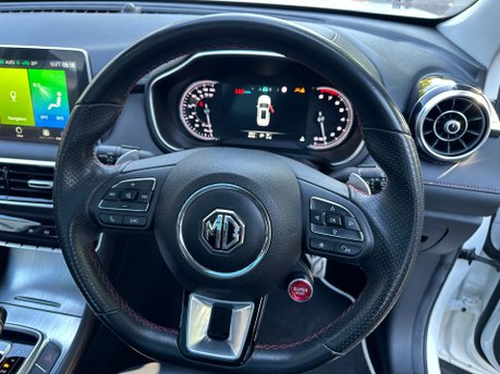 MG HS 1.5 EXCLUSIVE DCT 5 Dr AUTOMATIC 11