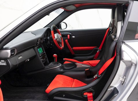 Porsche 911 (997) GT2 RS 11