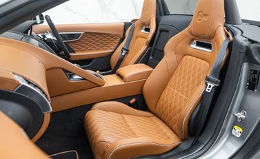 Jaguar F-Type SVR Convertible 25